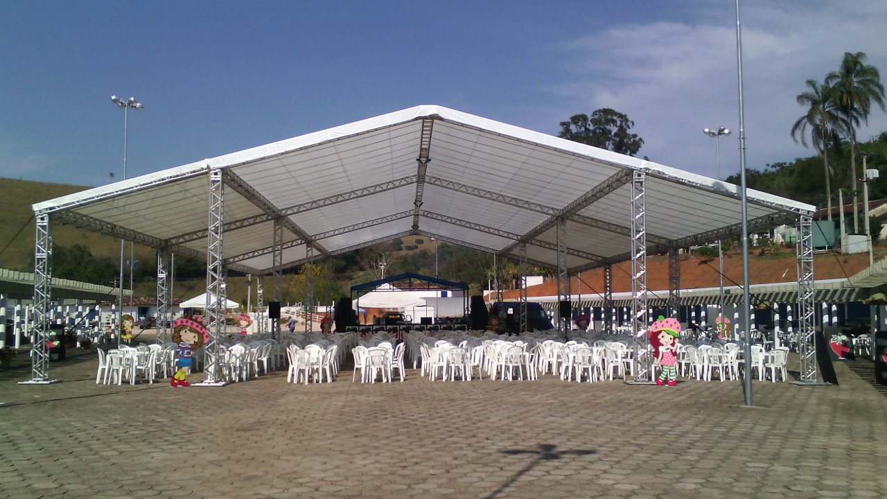 04-Cobertura-boxtrus-dua_aguas-20x30-BRANCA-evento-corporativo